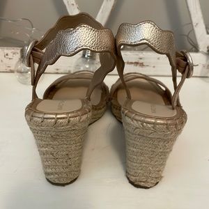 Gold/metallic like new wedge sandals
